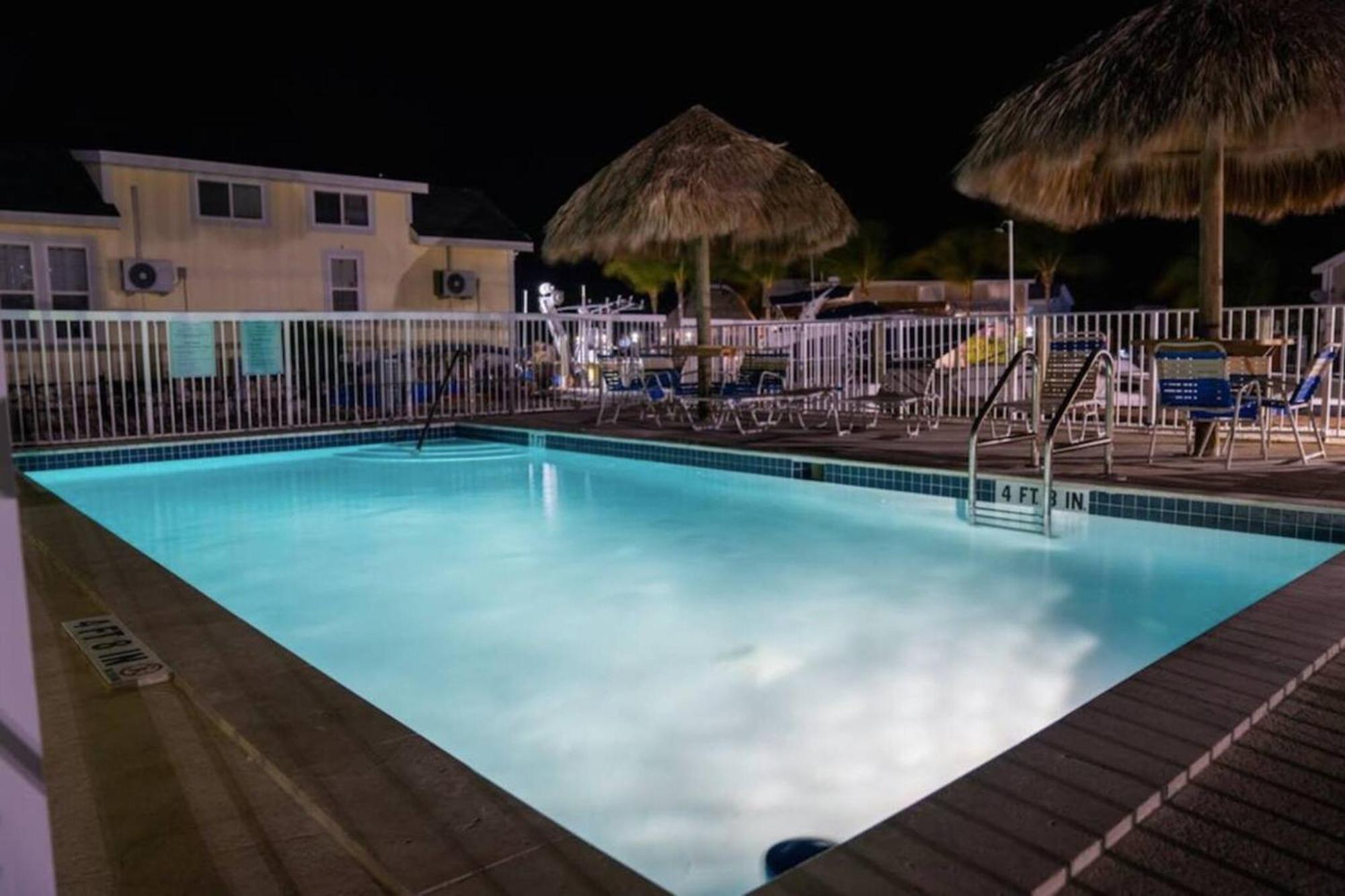 Waterfront Studio 2, Couples Oasis, Kayaks, Pool Jewfish 外观 照片